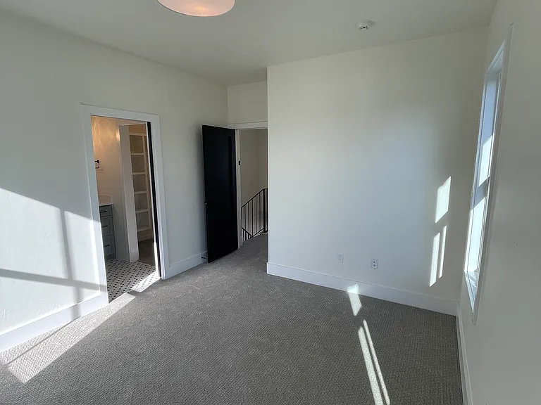 1803 Oso Ave — Photo 18