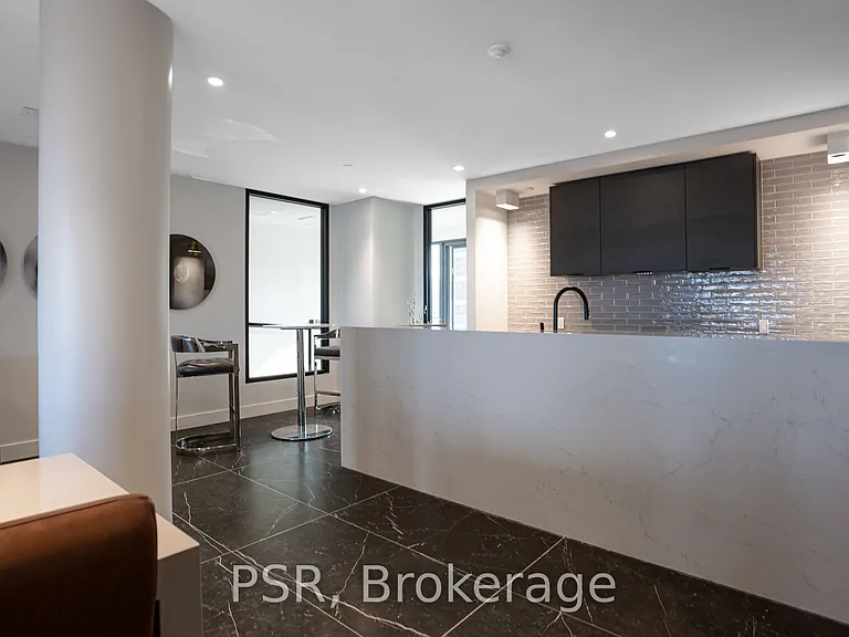 308 Jarvis St #422 — Photo 43