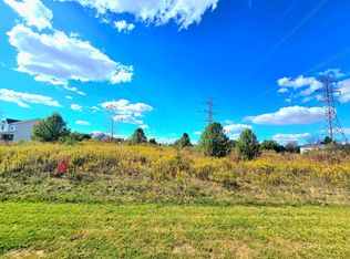 1112 Winding Creek Ln, Delaware, OH 43015