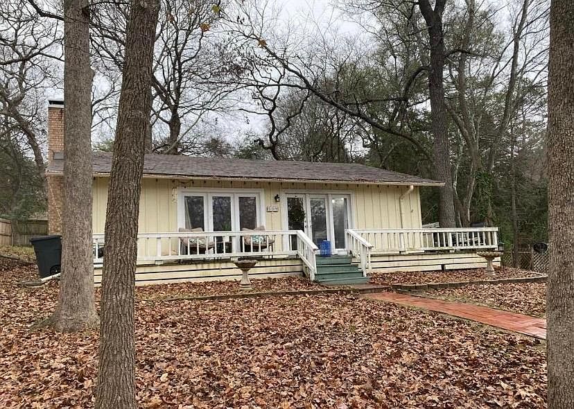 1st image of 559 Hideaway Ln E