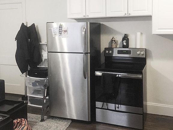 4th image of 3343-3345 N Marshfield Ave #202