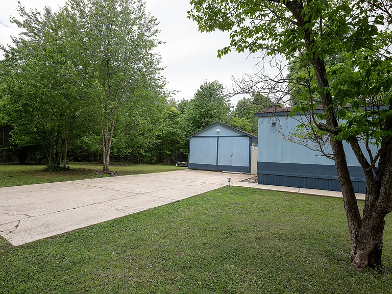 4 cars can easily fit on driveway