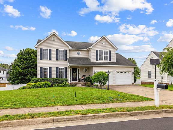 3rd image of 116 McClure Way