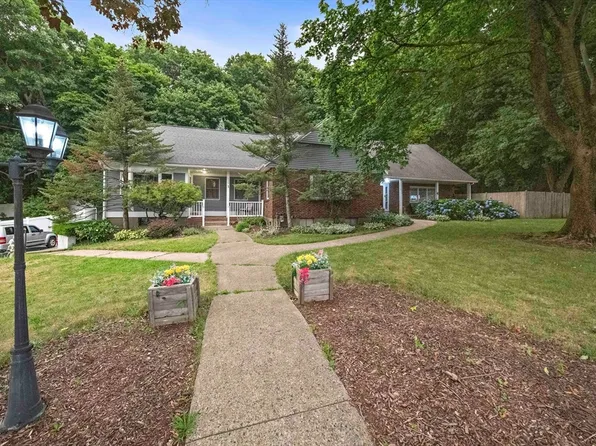 630 North St, Weymouth, MA 02189