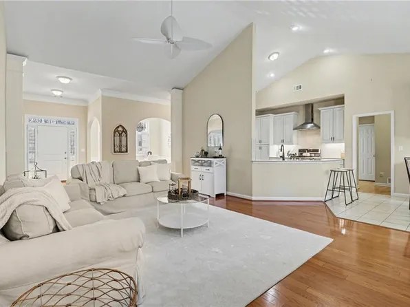 9840 Colusa Ct, Gainesville, GA 30506