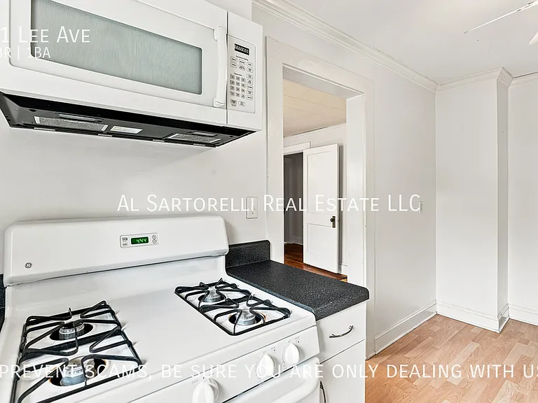 31 Lee Ave — Photo 11