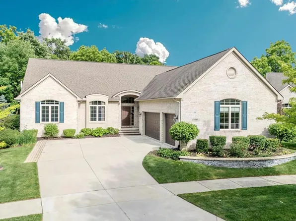 25242 Sutton Ct, Novi, MI 48374