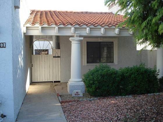 1st image of 4007 E Dahlia Dr