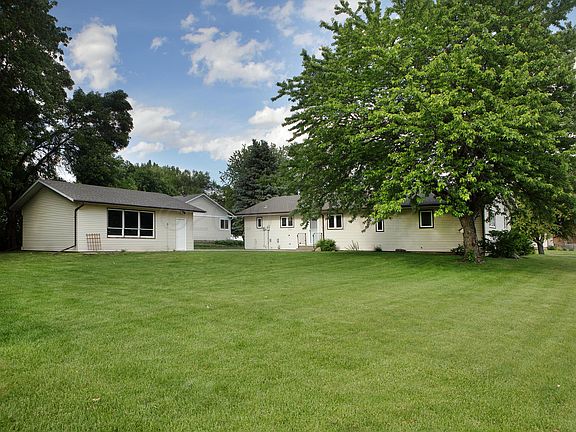 2nd image of 202 3rd Ave N