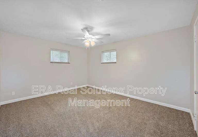 8268 Sandy Ln #B — Photo 15