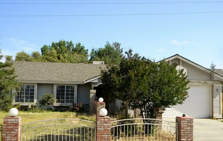 359 Live Oak Dr photo 1