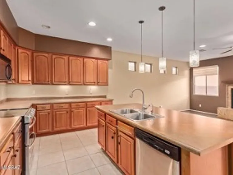3496 N Camino La Jicarrilla — Photo 6