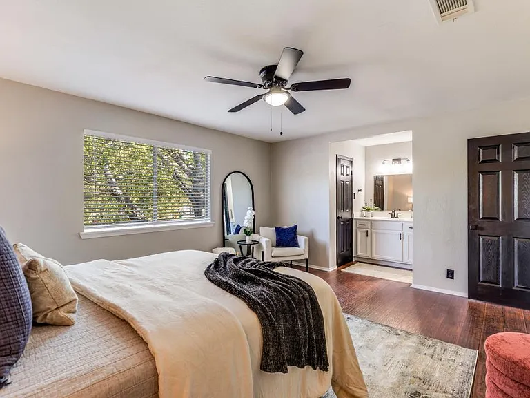 12901 Lamplight Village Ave — Photo 15