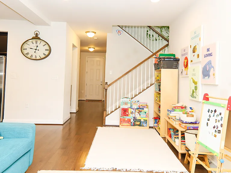 606 Line Rd — Photo 24