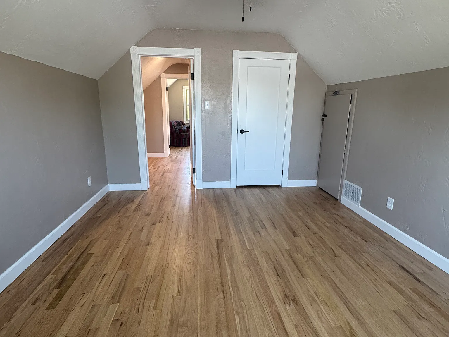 3 bed, 1320 sqft, $2,000 — Photo 3