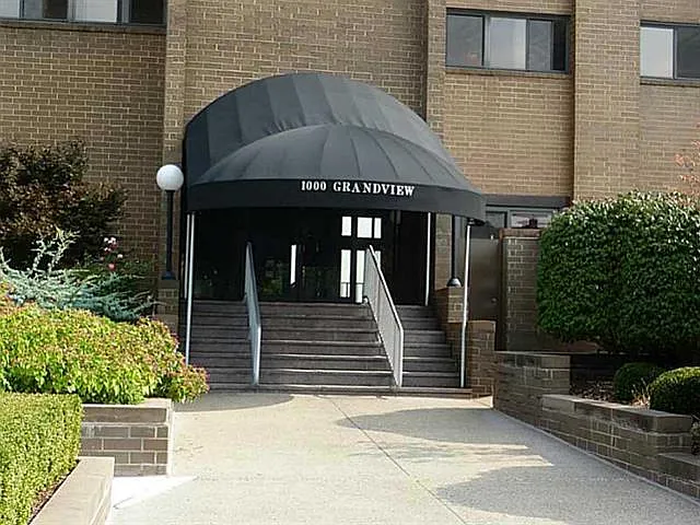 1000 Grandview Ave APT 106 photo 1