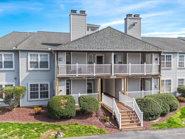 1203 Waters Edge Dr #144, Newark, DE 19702