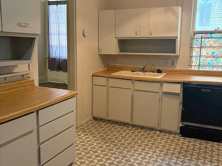 533 Merrick St #A — Photo 4