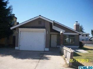1200 E Tustin Cir, Tulare, CA 93274