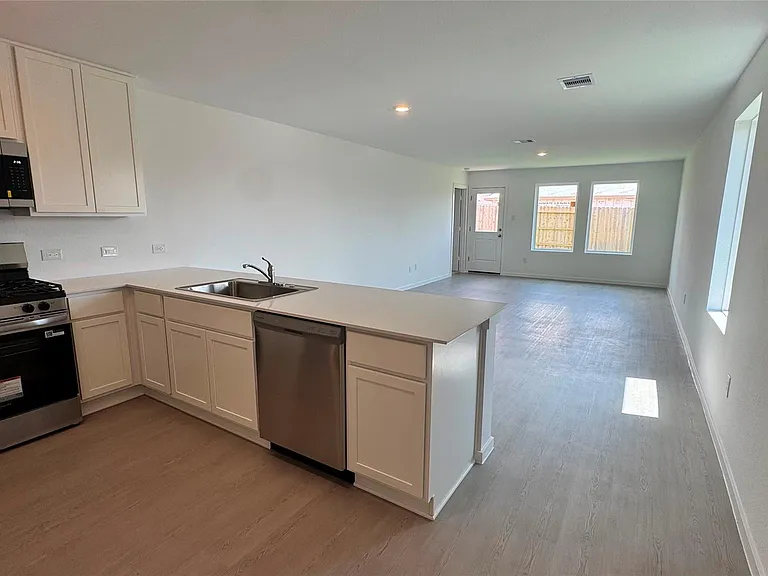 26851 Vanilla Pearls Ln — Photo 4