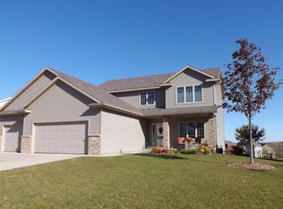 448 Manor Ridge Dr NW, Rochester, MN 55901