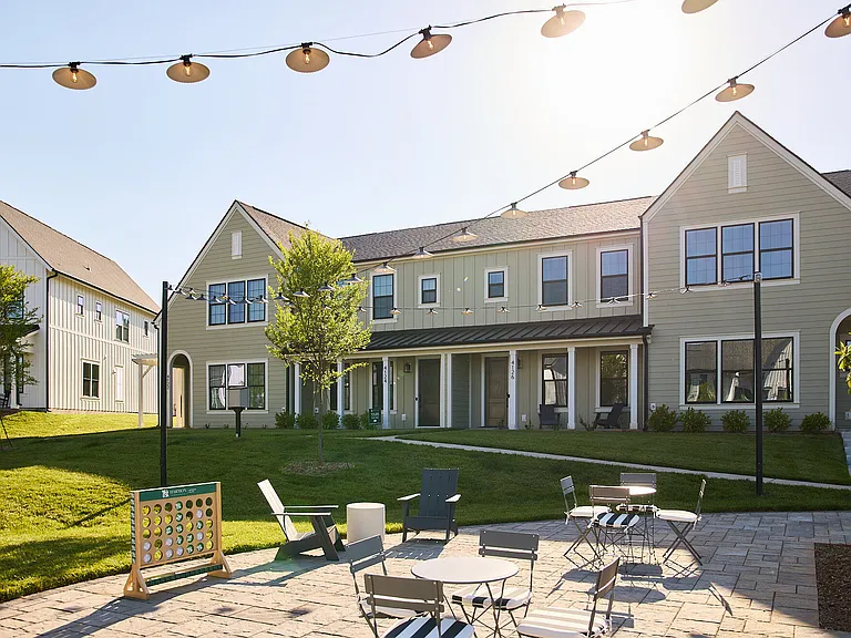HARMON Jefferson Village by Crescent Communities — Photo 40