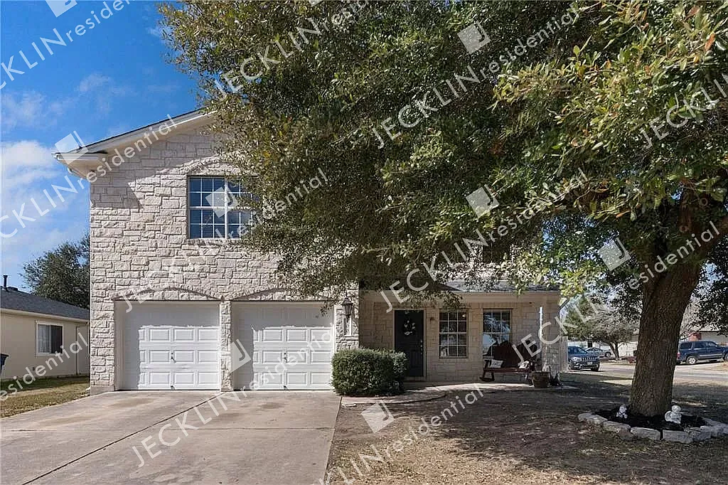 100 David Drive — Photo 1