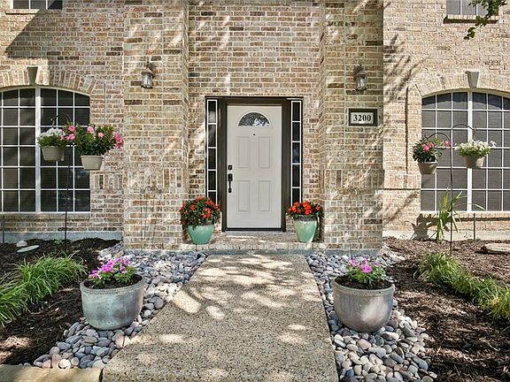 5th image of 3200 Mandina Ct