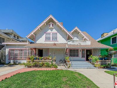 1143 S Lake St, Los Angeles, CA, 90006