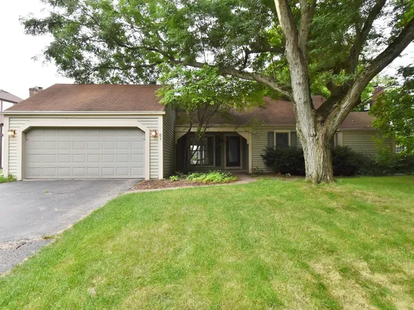61 Southgate Crse, St Charles, IL 60174