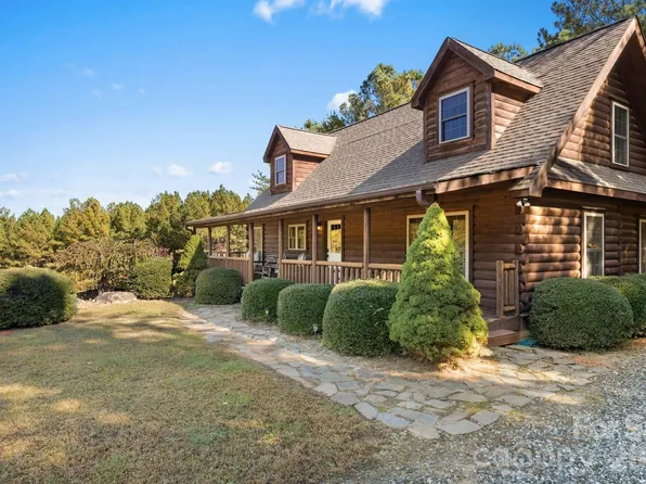 105 Palisade Dr, Mill Spring, NC 28756