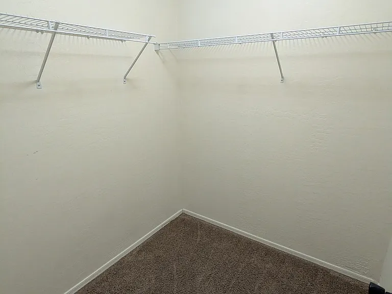 33966 N Mercedes Dr — Photo 11