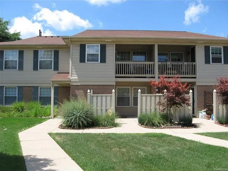 19278 Northridge Dr #79 — Photo 2