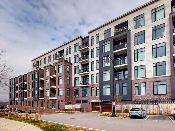 191 Washington St #720, Brighton, MA 02135