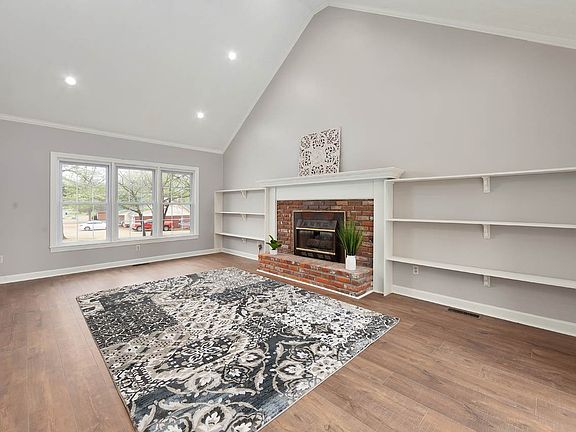 4th image of 101 Morning Breeze Ln