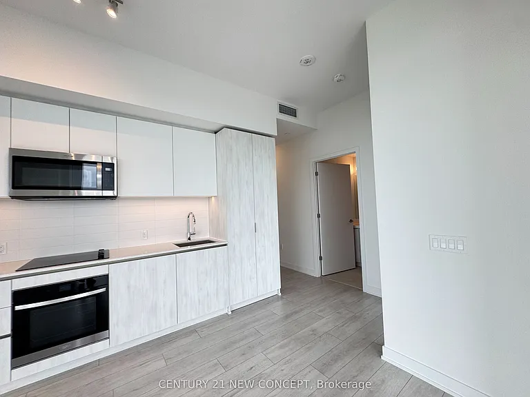 5858 Yonge St #LPH08 — Photo 10