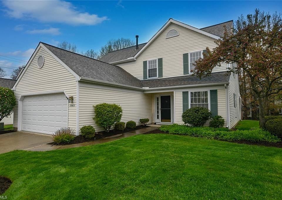 1st image of 5965 Halle Farm Dr #16