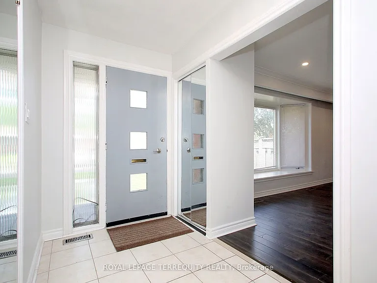 1 Barnes Cres — Photo 4