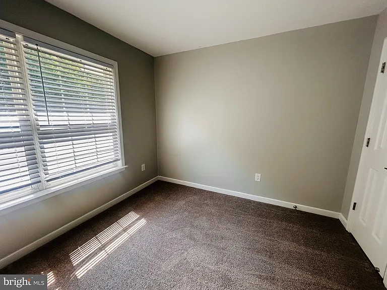 400 Munsons Hill Ct — Photo 16