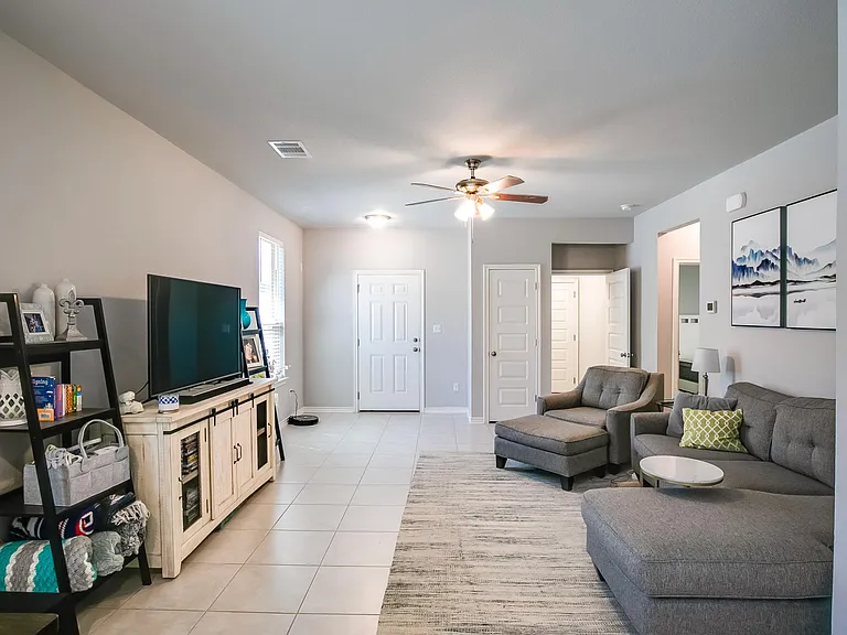 257 Syrah Ct — Photo 8