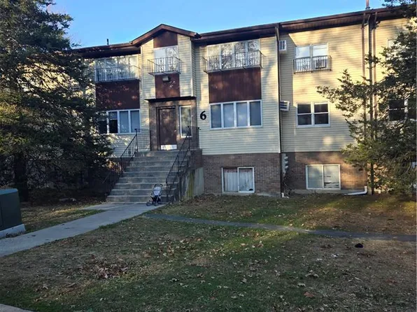 6 Stropkov Court #202, Monroe, NY 10950