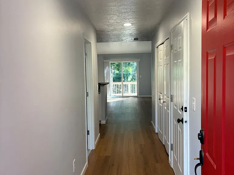 19040 Wallingford Ave — Photo 18