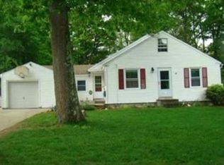 5 Maple St, Southwick, MA 01077