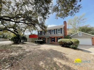 237 Country Club Rd, Shalimar, FL 32579