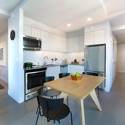 Rented by Greystar | media 27