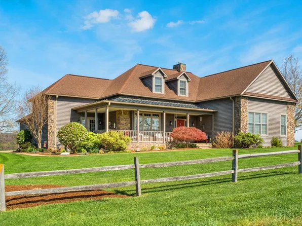 4263 Friedens Church Rd, Mount Crawford, VA 22841