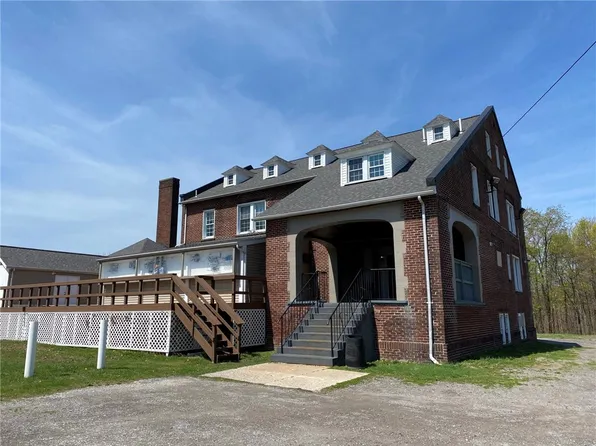 7860 W Ridge Rd, Fairview, PA 16415