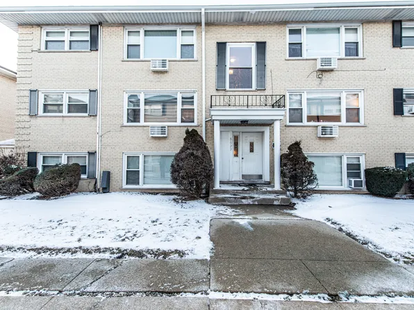 5027 N East River Rd APT 2A, Norridge, IL 60706