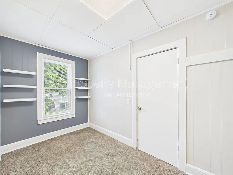 1222 S 40th St — Photo 18