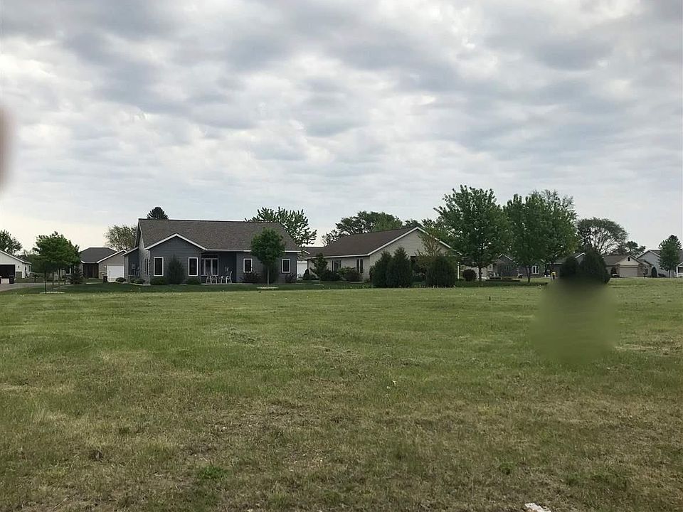 2nd image of 701 Dover Ct